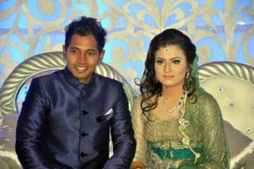 শ্বশুর বাড়িতে মুশফিক