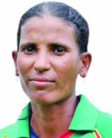 ব্যাটসম্যানদের দুষলেন সালমা 