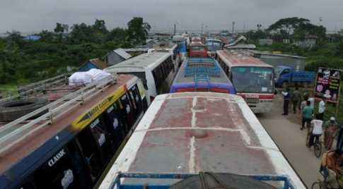 মাওয়ায় পারাপারের অপেক্ষায় ৬ শতাধিক যান