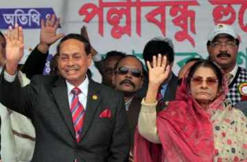 সমাবেশ মঞ্চে এরশাদ ও রওশন