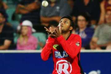 সাকিবের ম্যাচসেরা নৈপুণ্যে মেলবোর্নের জয়
