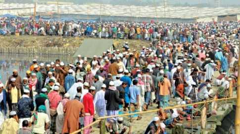 ১১টায় শুরু হচ্ছে আখেরি মোনাজাত