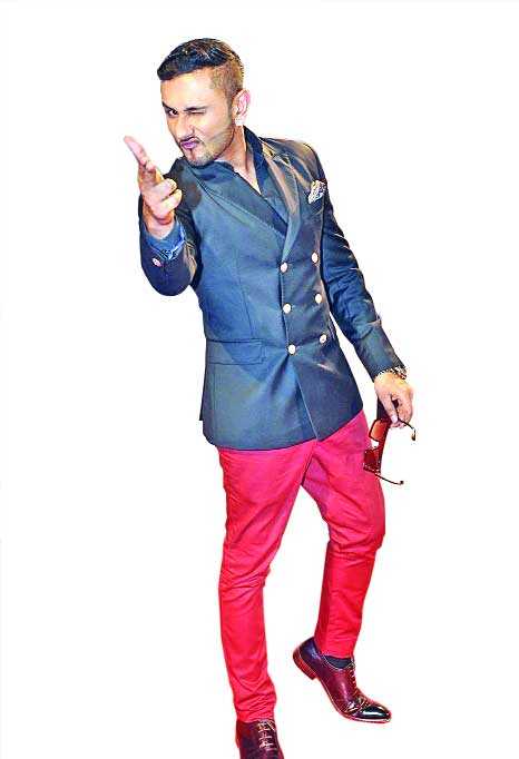 রিহ্যাব থেকে ঘরে হানি সিং 