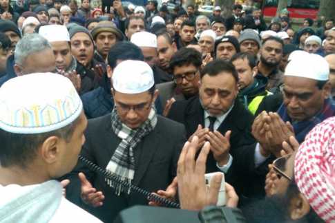 লন্ডনে কোকোর গায়েবানা জানাজা