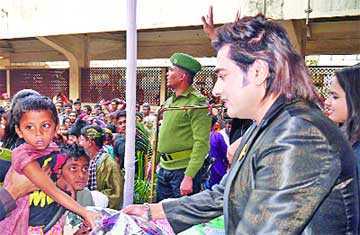 অসহায়ের পাশে অনন্ত 