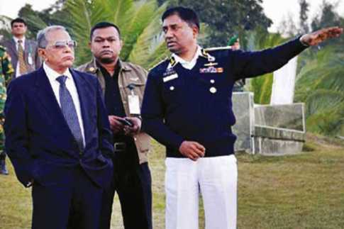 নৌবাহিনীর মহড়া দেখতে চট্টগ্রামে রাষ্ট্রপতি