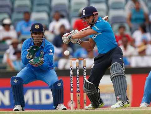 ভারতের বিরুদ্ধে ইংল্যান্ডের ৩ উইকেটে জয়