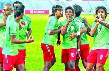 স্বস্তির জয়ে সেমিতে বাংলাদেশ 