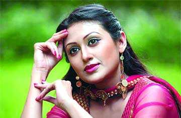 পাঠকরা যেন আমার বইটি পড়ে 