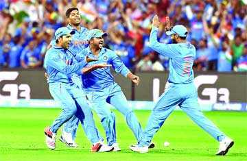 আহমেদ শেহজাদকে আউট করার পর উল্লাস 