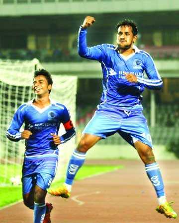 শেখ রাসেলের উড়ন্ত সূচনা 