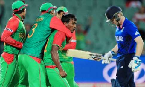 ব্রিটিশ সংবাদপত্রে তুলোধুনো ইংল্যান্ড