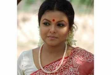 ক্যানসার নিয়ে গান গাইলেন শাওন