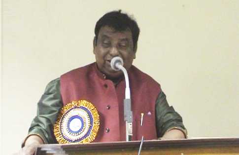 কলকাতায় গিয়ে গান গাইলেন সমাজকল্যাণমন্ত্রী