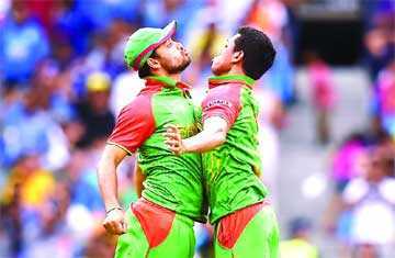 মাশরাফি ও তাসকিন 