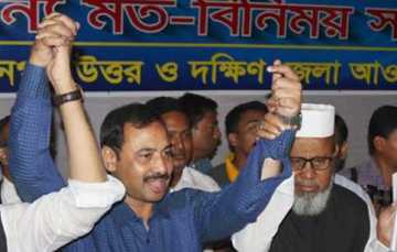 মনোনয়নপত্র জমা দিলেন নাছির