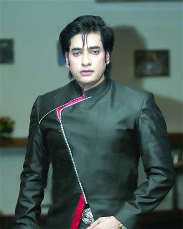 নতুন পরিচয়ে অনন্ত 