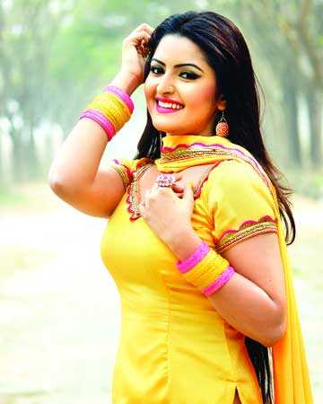 শূন্যস্থান পূরণে পরীমণি 