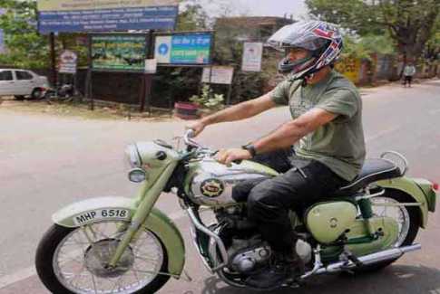 ধোনির জরিমানা