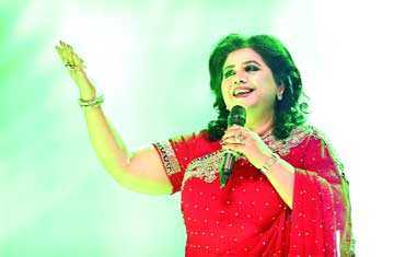 আজ গাইবেন রুনা লায়লা 