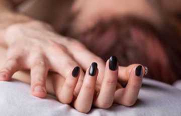 পাঁচ গোলের পুরস্কার ১৬ ঘণ্টার সহবাস