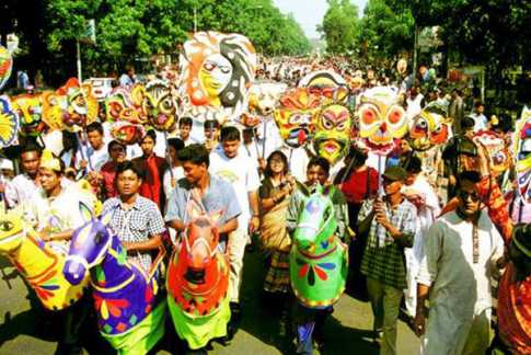 বৈশাখ কি জানে না নতুন প্রজম্মের ব্রিটিশ বাংলাদেশিরা!
