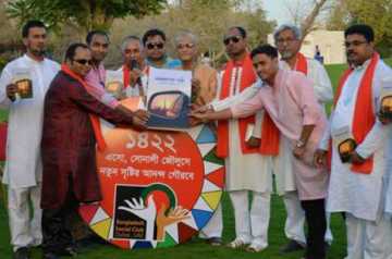 দুবাইয়ে \\\'আমিরাতের পথে-ঘাটে\\\' বইয়ের মোড়ক উন্মোচন
