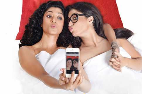 সমকামি পাওলি-স্বস্তিকা! (ভিডিও)