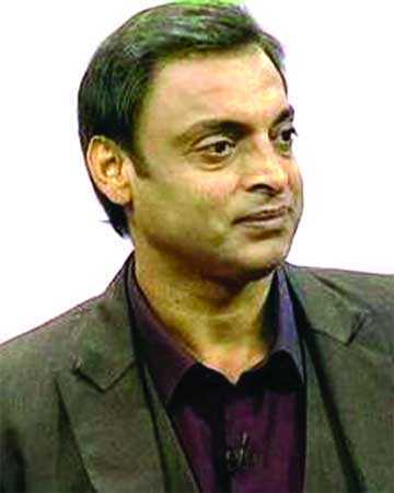 লজ্জিত শোয়েব 