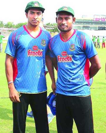 দুই তরুণের অভিষেক