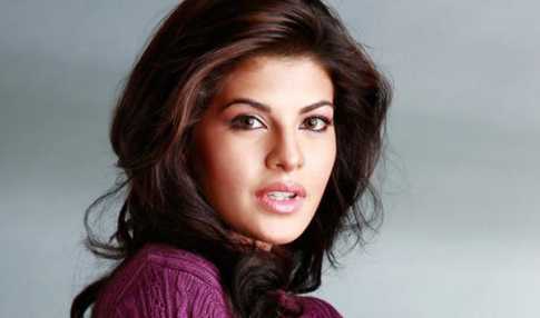 চার কোটি রুপিতে নাচবেন জ্যাকলিন