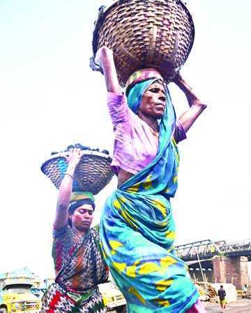 আজ মহান মে দিবস