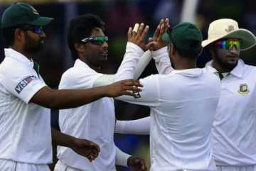 বৃষ্টি শেষে ফের খেলা শুরু