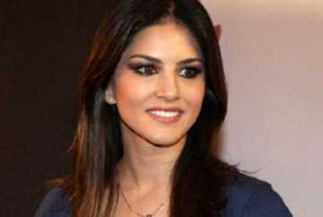 আইপিএলেও সানি লিওন
