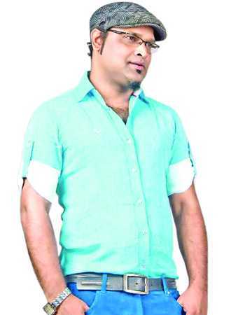 নিজের জায়গা থেকে নতুন কিছু করার চেষ্টা