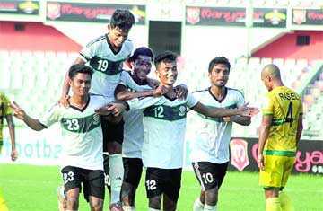 বাঙ্গুরার হ্যাটট্রিকে বড় জয় মোহামেডানের 