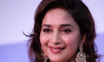 ভক্তদের জন্য মাধুরীর \\\'নাচের অ্যাপস\\\'
