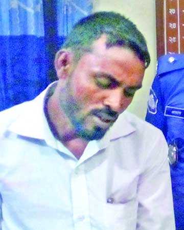 সেই ‘নিষ্ঠুর বাবা’ গ্রেফতার