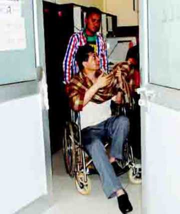 সালাহউদ্দিনকে ইন্দিরা গান্ধী হাসপাতালে স্থানান্তর