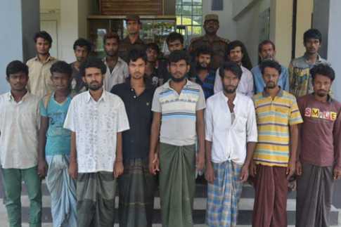 দীর্ঘদিন সাগরে ভেসে ফেরত এলো ১৭ বাংলাদেশি