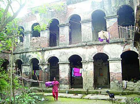তেওতা ও বালিয়াটি জমিদার বাড়ি 