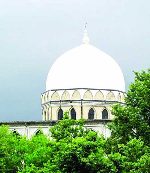 দেশের অন্যতম বড় মসজিদ 