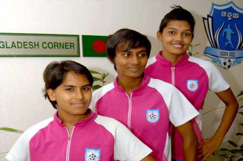 মালদ্বীপে তিন বাঙালি কন্যার বাজিমাত