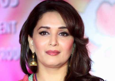 বিজ্ঞাপনে অংশ নিয়ে বিপদে মাধুরী

