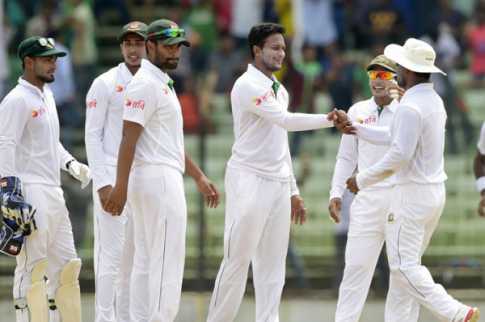 ভারতের ষষ্ঠ উইকেটের পতন