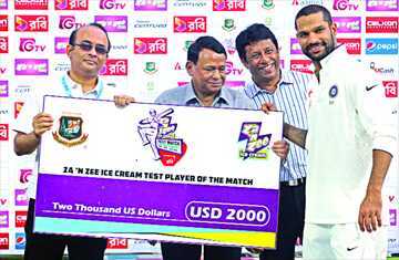ভারতকে রানের পাহাড়ে চড়িয়েছিলেন শিখর ধাওয়ান 