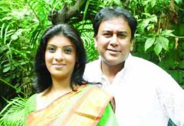 দীর্ঘদিন পর জাহিদ-মৌ 