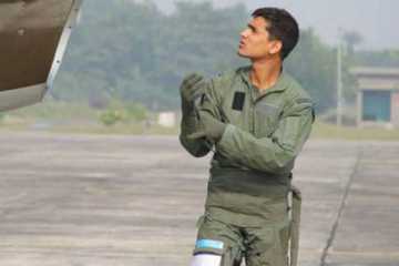 এখনও সন্ধান মেলেনি পাইলটের
