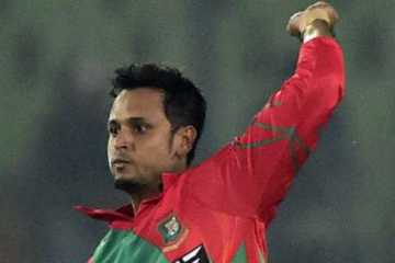 শুরুতেই সানি-নাসিরের আঘাত
