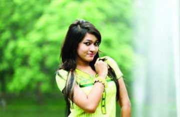এবার শাকিবের সঙ্গে হ্যাপী